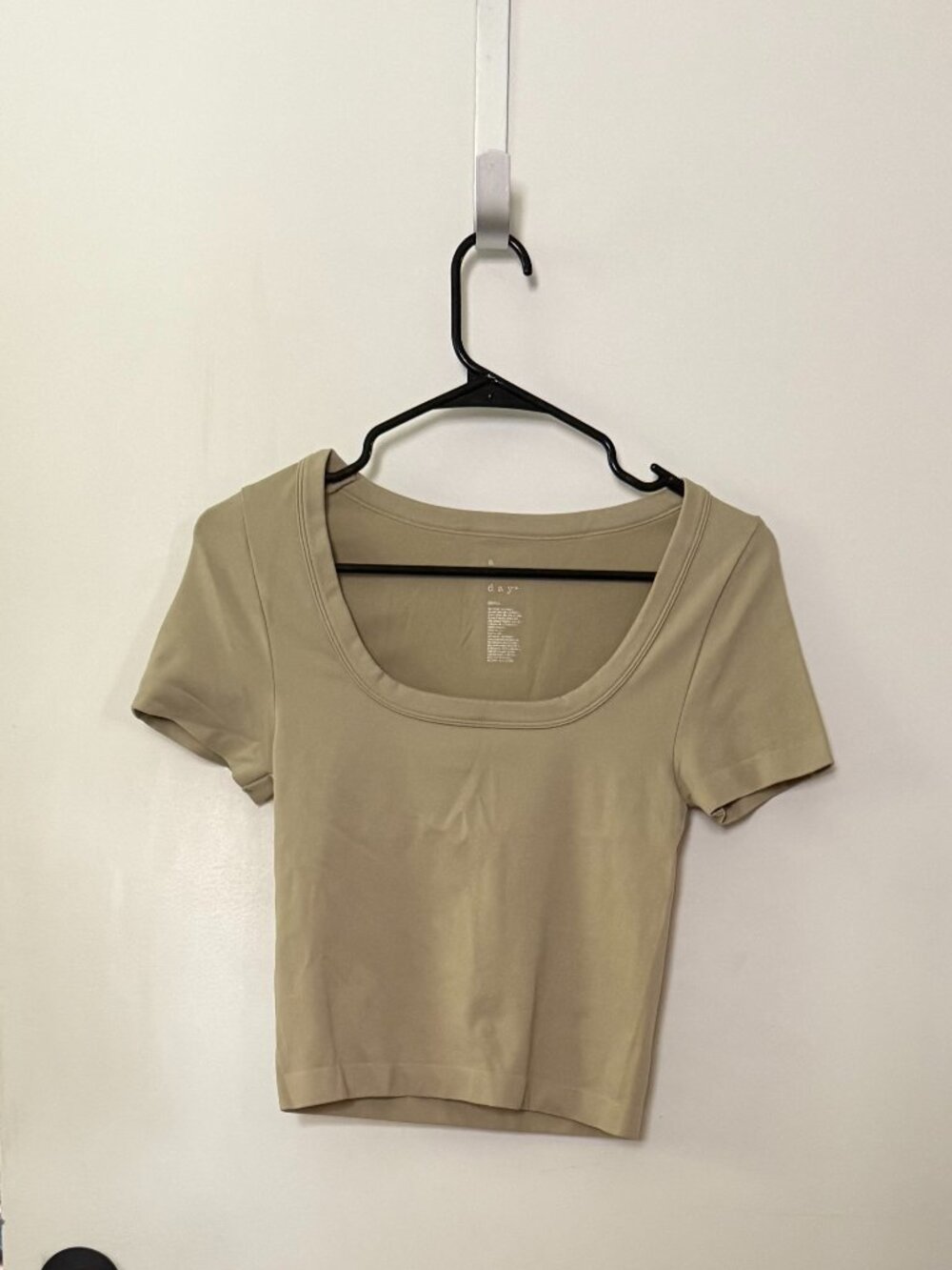 Women’s Basic Short Sleeve T-Shirt Lot Size M